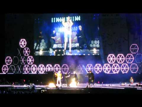 20150321 Taiwan SMTown F(x)Amber -shake that brass(Feat.태연)