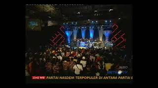 Download lagu FAVOURITE'S GROUP MAWAR BERDURI Live Konser Band Legendaris Oktober 2011 @MetroTv mp3