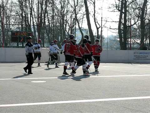 LG TPS Bratislava - ŠK 98 Pruské 3:2 (0:1, 2:1, 1:0)