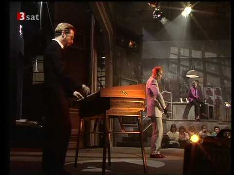 Eurythmics - Love Is A Stranger (7.3.1983, Vorsicht Musik)