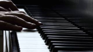 Tzvi Erez plays Bach: Prelude 1 in C Major BWV 846 from the Well-Tempered Clavier