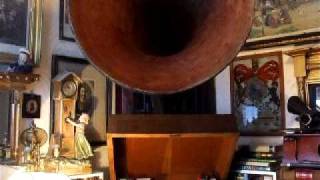 "Joy to the World" Sung by the Trinity Choir - American Victor Record