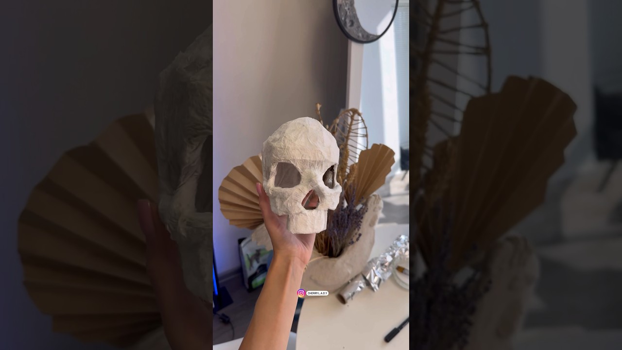 Easy way to make a Skull 💀🎃Halloween DIY👻 #diycrafts #diy #artandcraft #halloweendecor #skull