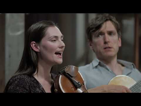 Faoiseamh a Gheobhadsa - Zoë Conway and John Mc Intyre at Boann Distillery