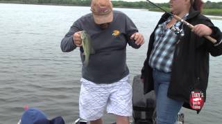 preview picture of video 'Bass Fishing on Lake Patterson Part 1 Aurora, IL'