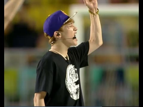 【TVPP】EXO - Half time performance 'Wolf', 엑소 - 하프 타임 공연 '늑대와 미녀' @ National Soccer Tryout Match
