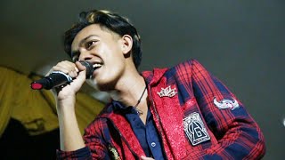 Download lagu pati lalaki medley calung Abiel jatnika mp3 Download lagu pati lalaki medley calung Abiel jatnika mp3