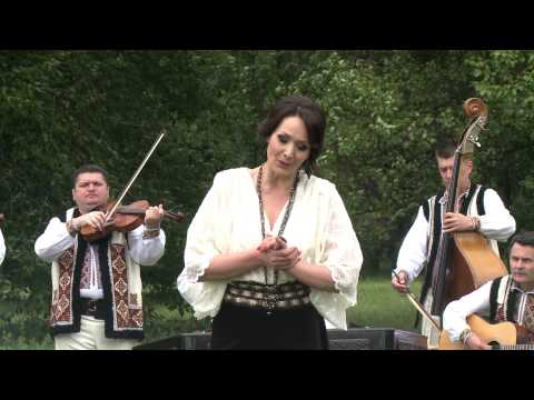 „La fîntîna de la poartă" Anişoara Puică şi orchestra "Lăutarii", prim-dirijor Nicolae Botgros