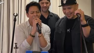 Download lagu Ariel Noah Feat Fadly Padi - Semua Tak Sama  ( Merinding Dengar Suara Duo Vokalis Legend )  mp3