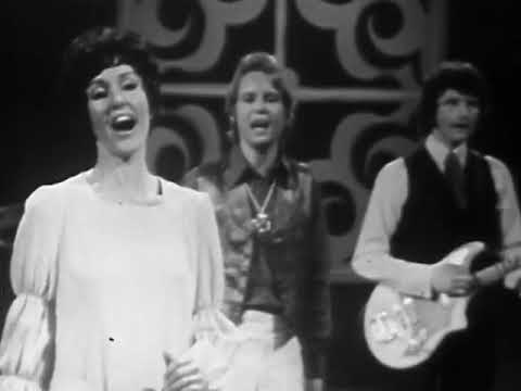 The Executives - Sit Down I Think I Love You (1967)