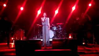 Fiona Apple - Left Alone (Terminal 5, 10/17/12)