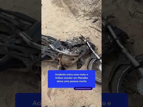 Homem M0RR3 após bater em ônibus escolar e ser arrastado