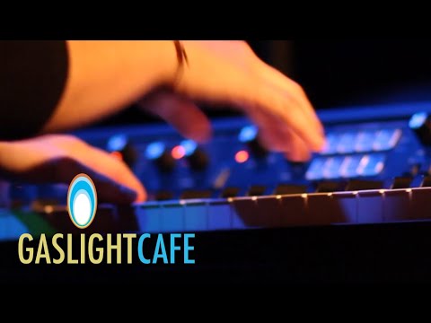 Balcony - Masheé live at the Gaslight Cafe