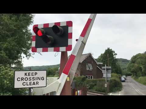 Hamsey Level Crossing (E.Sussex) Wednesday 10.07.2019