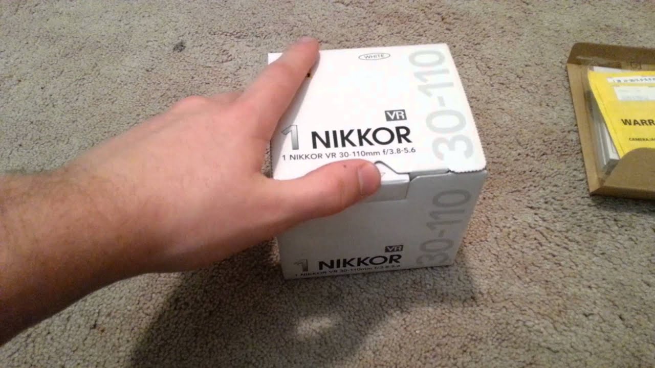 Объектив Nikon 1 30-110mm f/3.8-5.6 VR красный