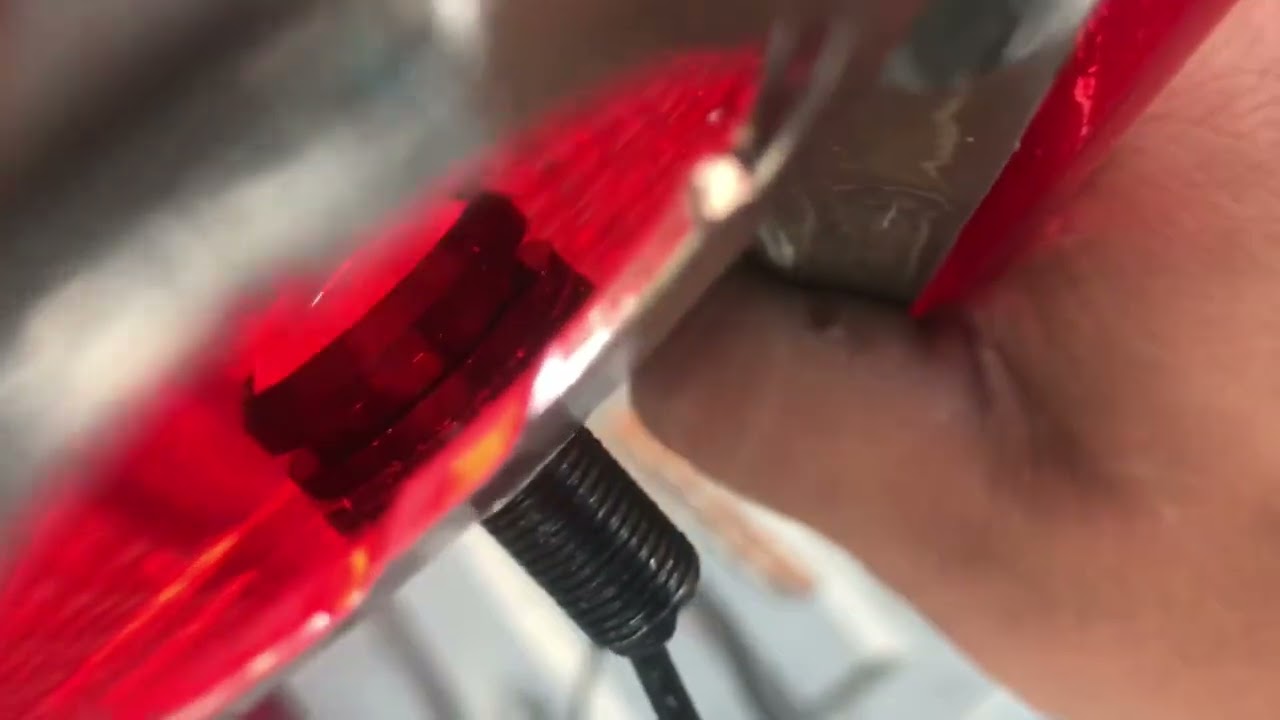 Watch Cómo instalar led ojo de águila en stop Now Cómo instalar led ojo de águila en stop