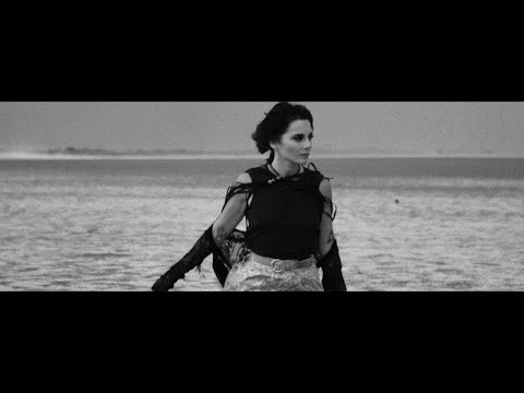 download lagu mp3 mp4 Lejana, download lagu Lejana gratis, unduh video klip Lejana