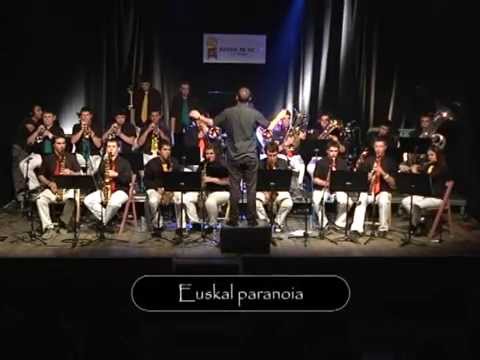 Bonberenea Txaranga - Etxean, Zuzenean! - Euskal Paranoia