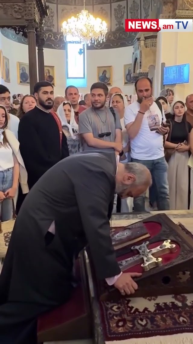 Մեկ տարվա դադարից հետո Բագրատ Սրբազանն այսօր Մայր տաճարում պատարագի է մասնակցում
