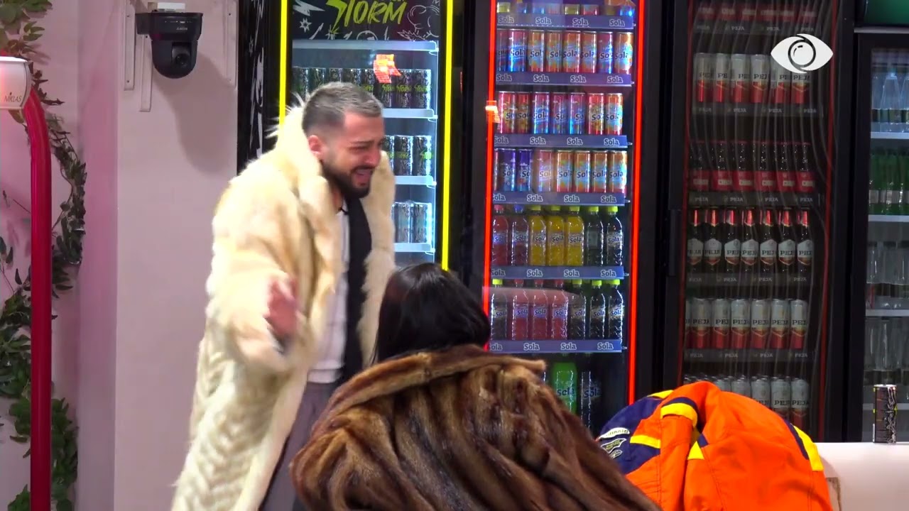 “Po më puthi në faqe…”/ Gjesti diskuton me Eglin për Valbonën