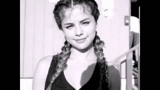 Selena Gomez Photos
