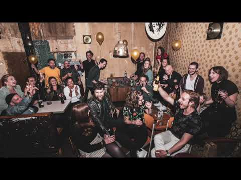 Berliner Kneipenchor - Fest und Flauschig // Intro