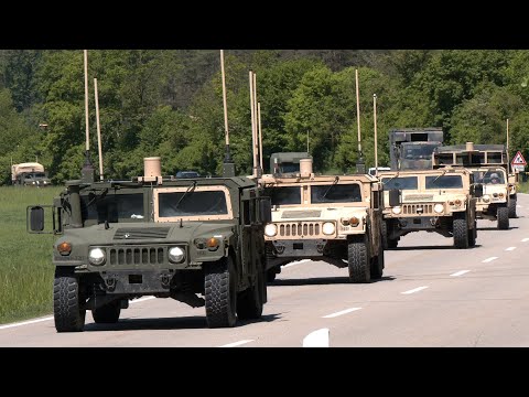 Over a hundred US Army trucks and artillery travel in convoys through Germany 🇺🇸 🇩🇪