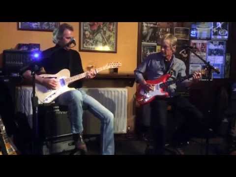Ian Hunt and Andy Winfield playing 'Since I met you Baby' at the Grey Hose, Kingston, 22/05/2014.