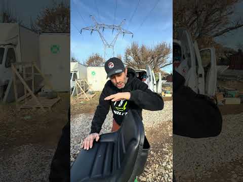 Une micro pelle de 680kg dans un fourgon : démarrage des tests 😅🧐 #micropelle  @chargeurplus71160