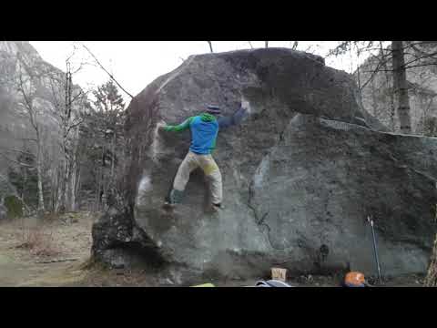 Melloblocco Version sit. 7b, Sasso Gioele, La Mota Val Masino