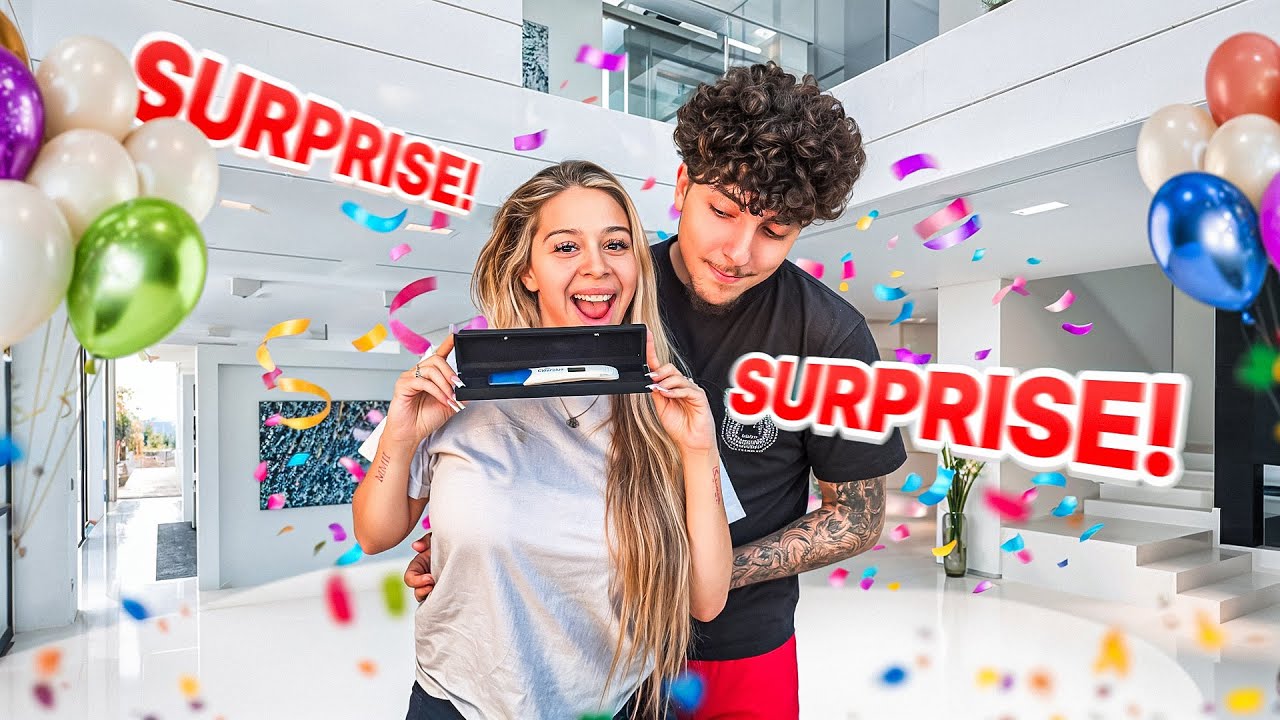 TELLING OUR FRIENDS & FAMILY THAT WE'RE PREGNANT!!