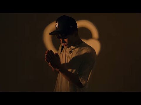 Doble U  - CHRIS H (Video Oficial)