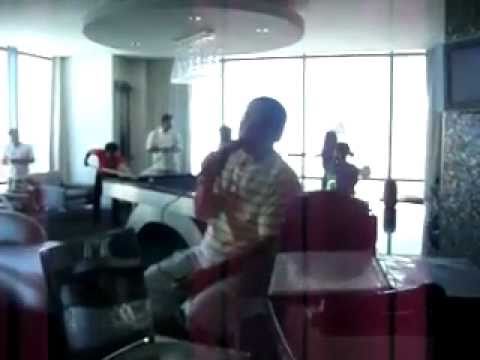 SAVANH DEN HAK ( Aie sing nuvorravong )