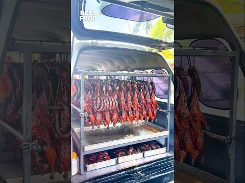 Juicy roast duck in Kepong 🤤 People start queueing 1 hour before it opens! 📍Weng Kee Roasted Duck