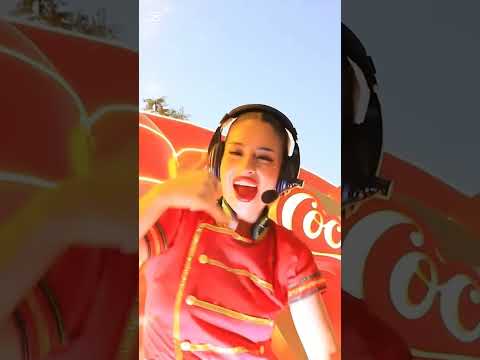 CARAVANA DE COCA COLA  EN SANTIAGO DE CHILE COMUNA DE SAN JOAQUÍN