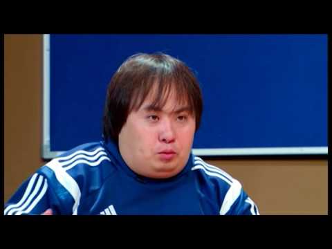 Дене шынықтыру мұғалімі математика сабағын жүргізуде - Тематик Show
