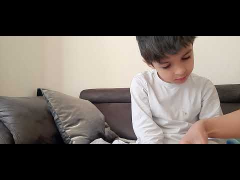 child with fever and flu -kind met koorts en griep