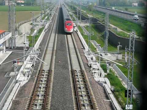 volare sopra al frecciarossa 1 (the best)