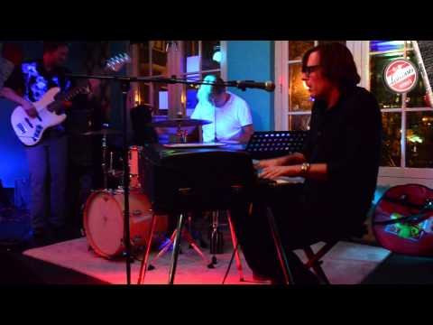 Frank MontisTrio (DelMontis) 02 @Labtones Live! 15 October 2011