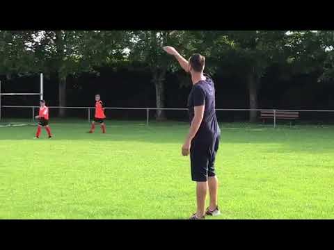 LA VISITE SURPRISE DE GHISLAIN GIMBERT - JOUEUR DE L' AC AJACCIO AU STADE DE DIENVILLE