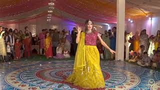 Download lagu '52 GAJ KA DAMAN' Raisha'S Dance Performance 😍 | The Wedding Spot mp3 Download lagu '52 GAJ KA DAMAN' Raisha'S Dance Performance 😍 | The Wedding Spot mp3