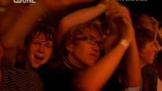 Oasis - Songbird (Live Wembley 2008) (High Quality video)(HD)