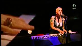 Beth Hart - Chocolate Jesus (Live Nyhetsmorgon 2011) HD