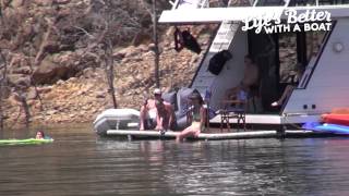 preview picture of video 'Lake Eildon is Houseboat Heaven'