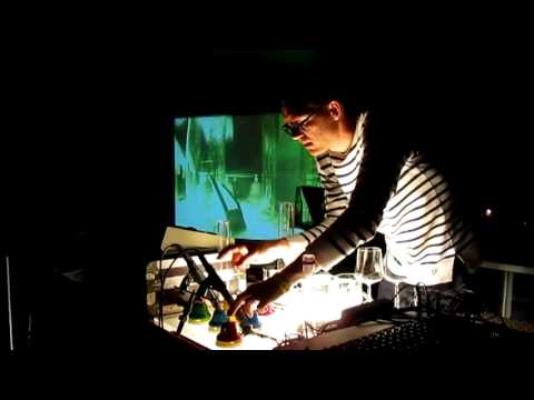 Tuomas Toivonen Glass House LIVE@TurkuModern2011.mp4