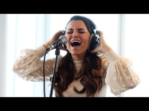 Samantha Barks - Let It Go (Frozen the musical) (Live On The Chris Evans Breakfast Show with Sky)