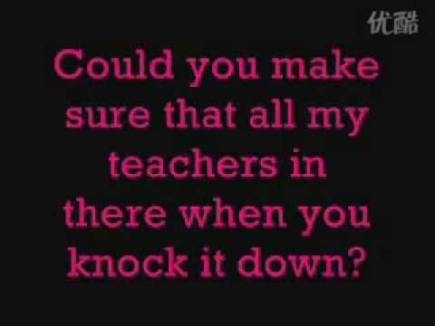 笑慘！8歲女孩打給爆破公司...請他們轟掉學校 (an 8-year-old Ireland girl calling a demolition company...funny!)