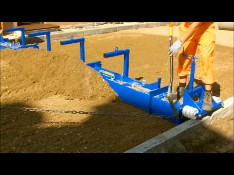 Duża listwa drogowa podczas pracy, Łata profilująca, Łata zgarniająca (DLD). Mimal