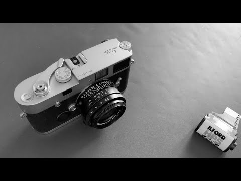 Loading the Leica MP