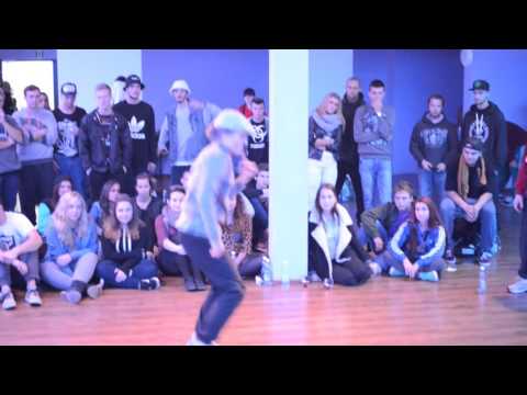 FRESH MOVES 2015 B-Girl AGA VS NIKE ONE DO 1/8